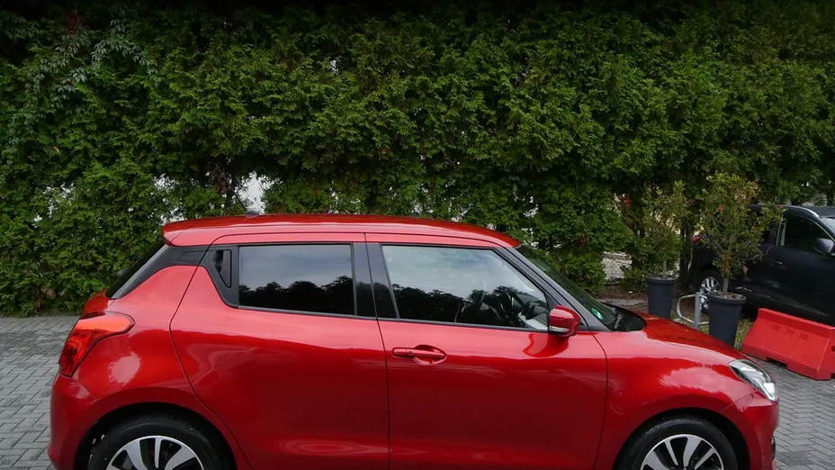 SUZUKI Swift -