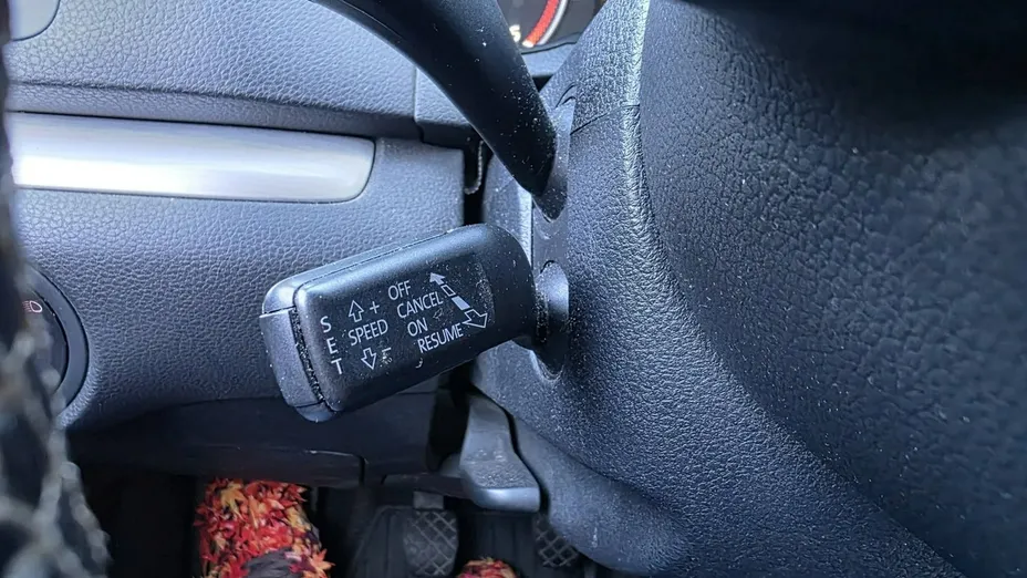 VOLKSWAGEN Sharan -