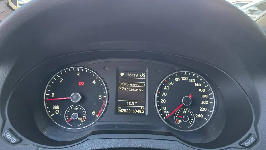 VOLKSWAGEN Sharan -