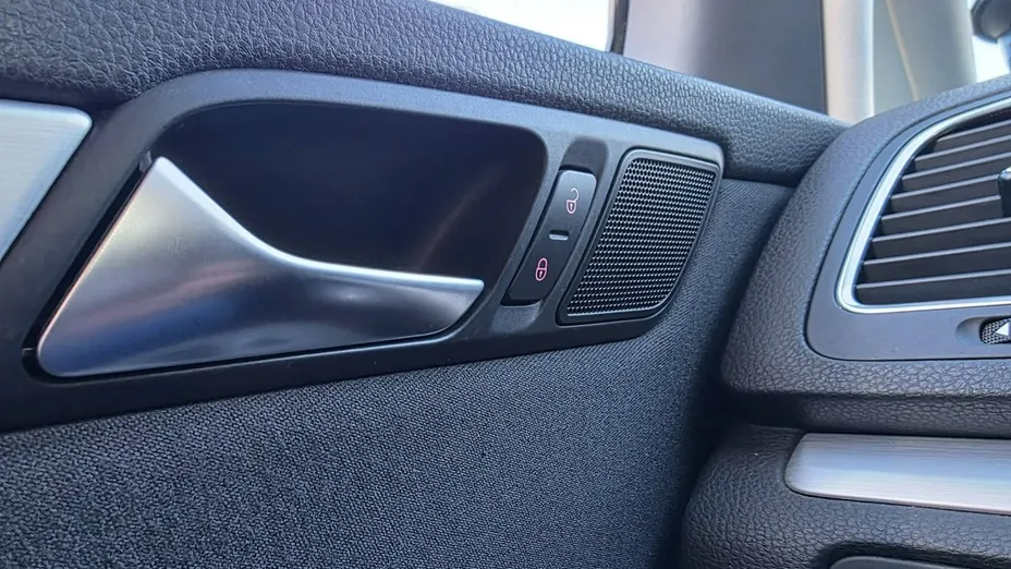 VOLKSWAGEN Sharan -