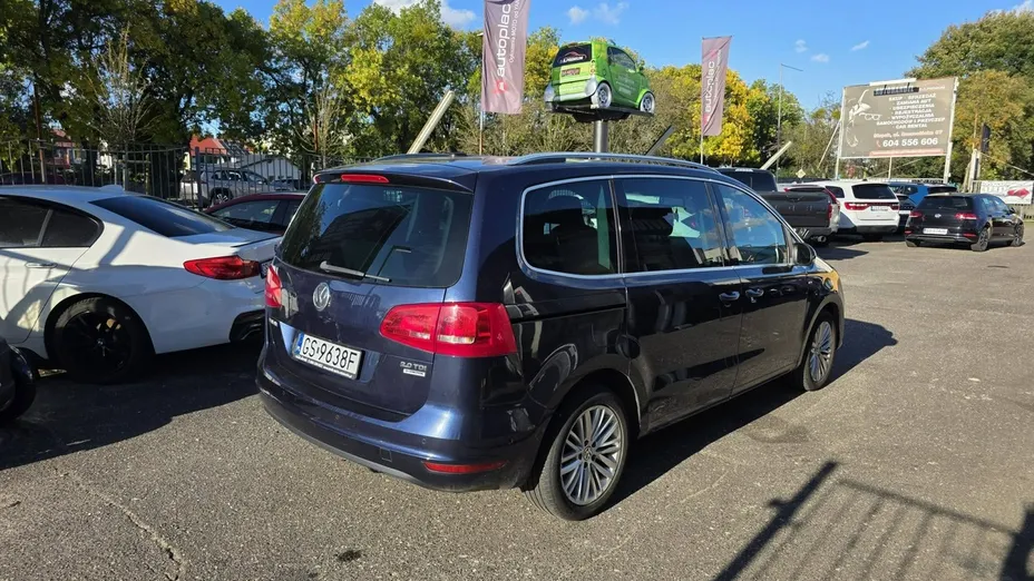 VOLKSWAGEN Sharan -
