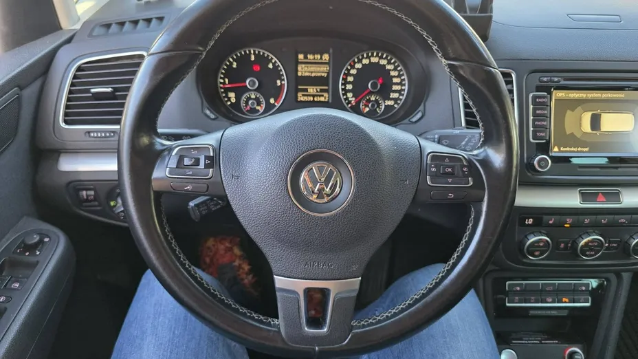 VOLKSWAGEN Sharan -