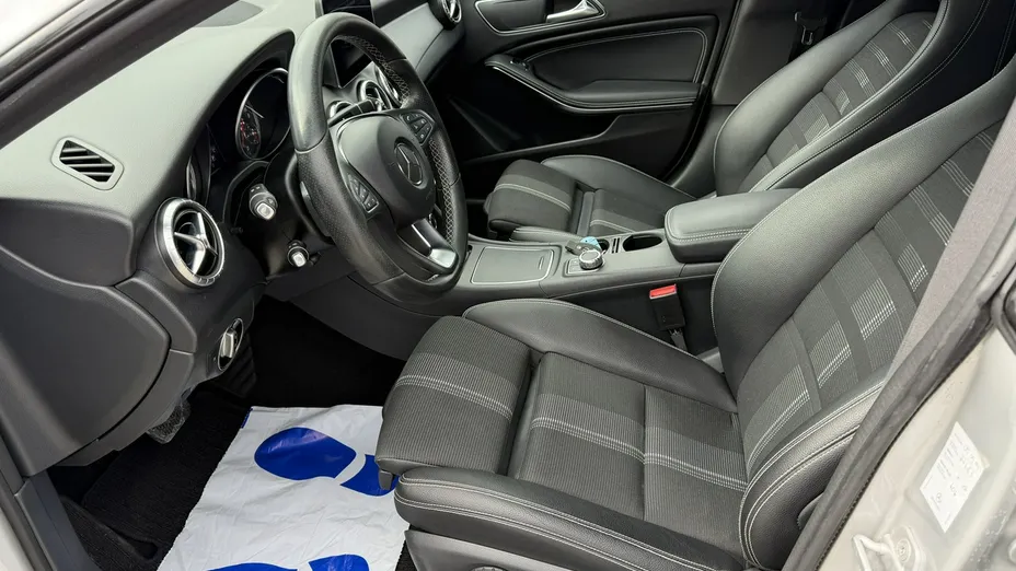 MERCEDES-BENZ CLA -