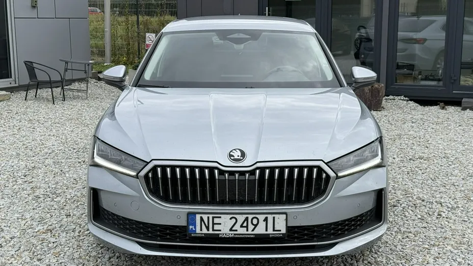 SKODA Superb -