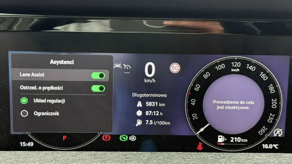 SKODA Superb -