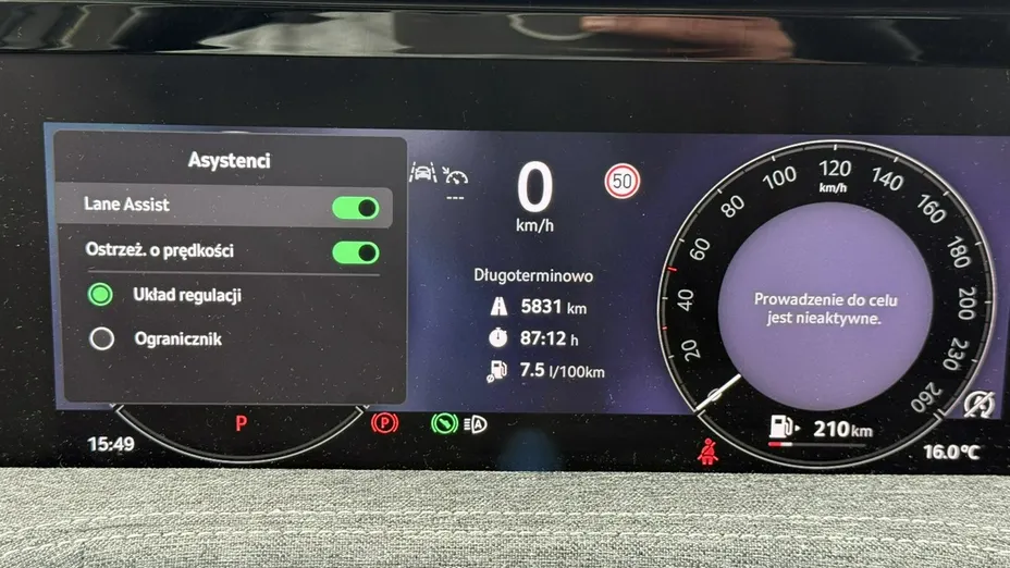 SKODA Superb -