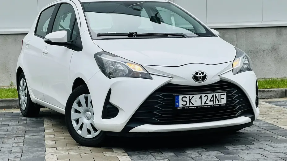 TOYOTA Yaris -