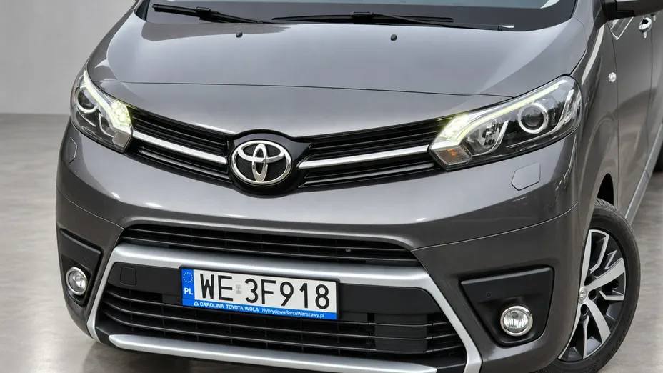 TOYOTA Proace Verso -