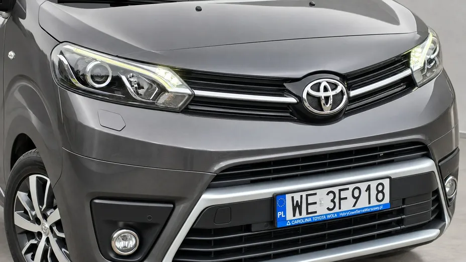 TOYOTA Proace Verso -