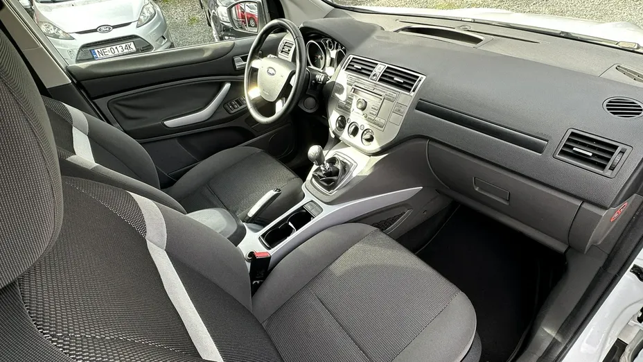 FORD Kuga -