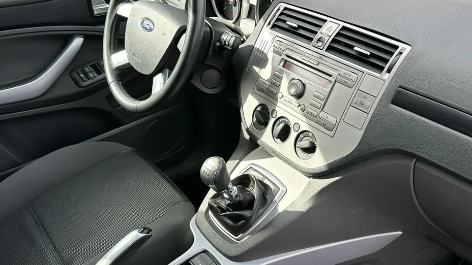 FORD Kuga -