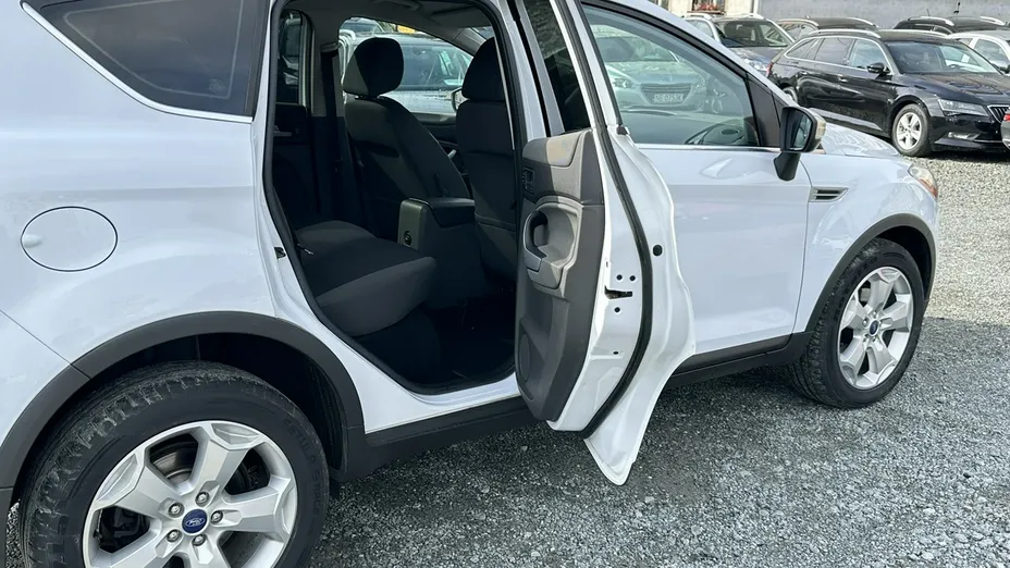 FORD Kuga -