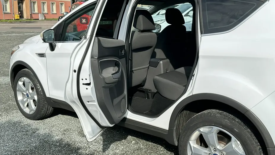 FORD Kuga -