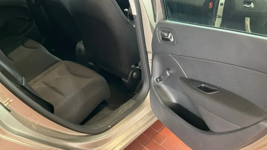 PEUGEOT 308 -