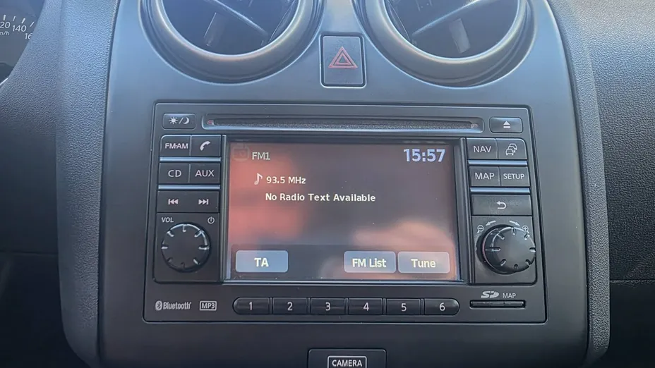 NISSAN Qashqai -