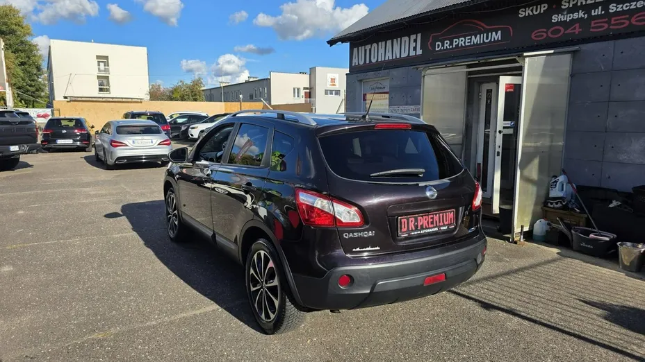 NISSAN Qashqai -
