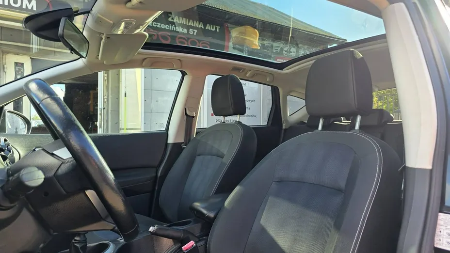 NISSAN Qashqai -