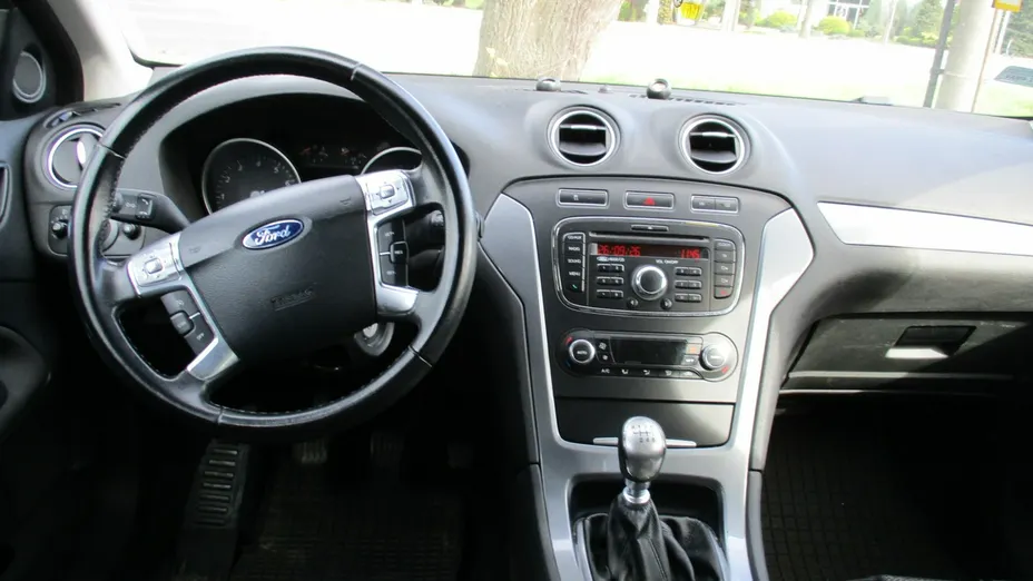 FORD Mondeo -