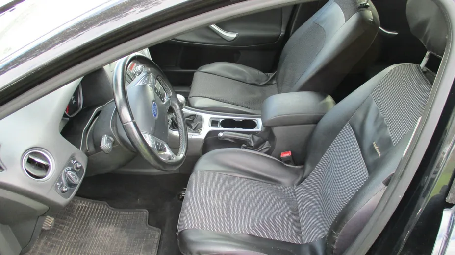 FORD Mondeo -