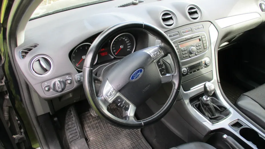 FORD Mondeo -