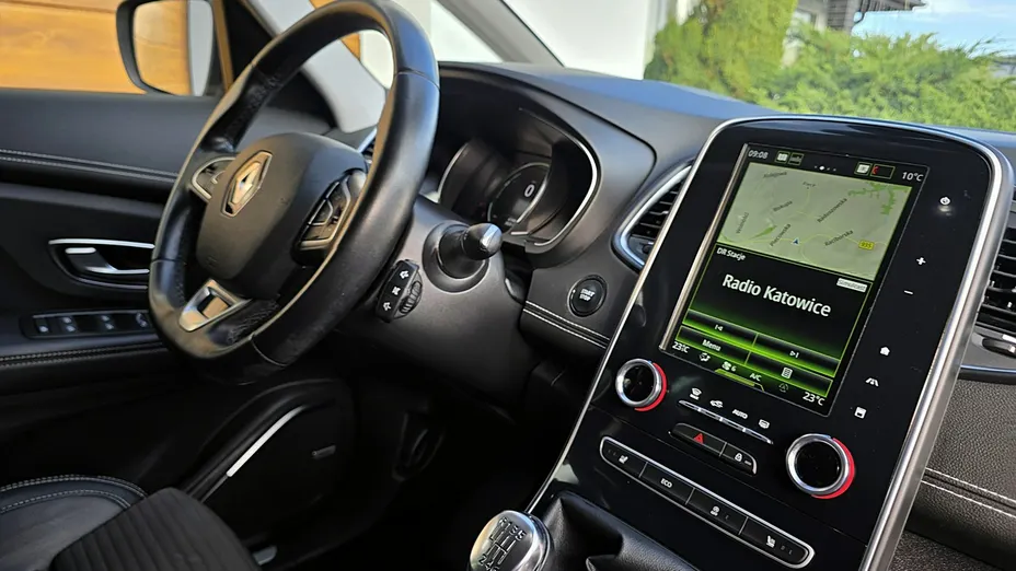 RENAULT Scenic -