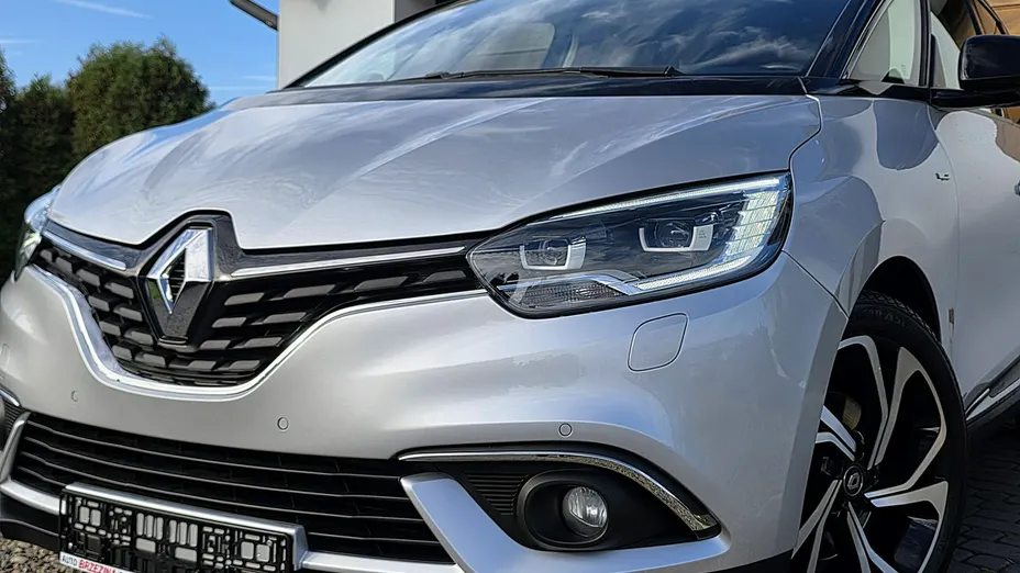 RENAULT Scenic -