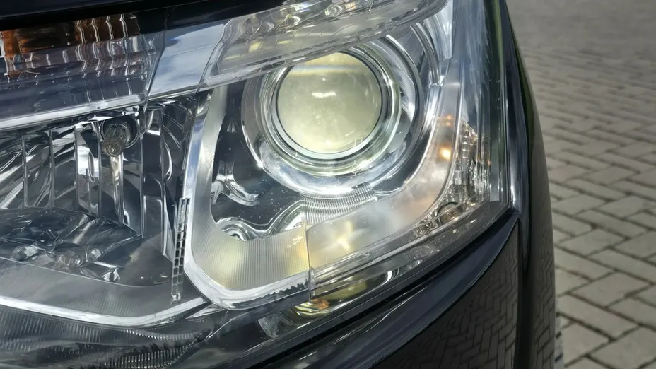 MITSUBISHI Outlander -