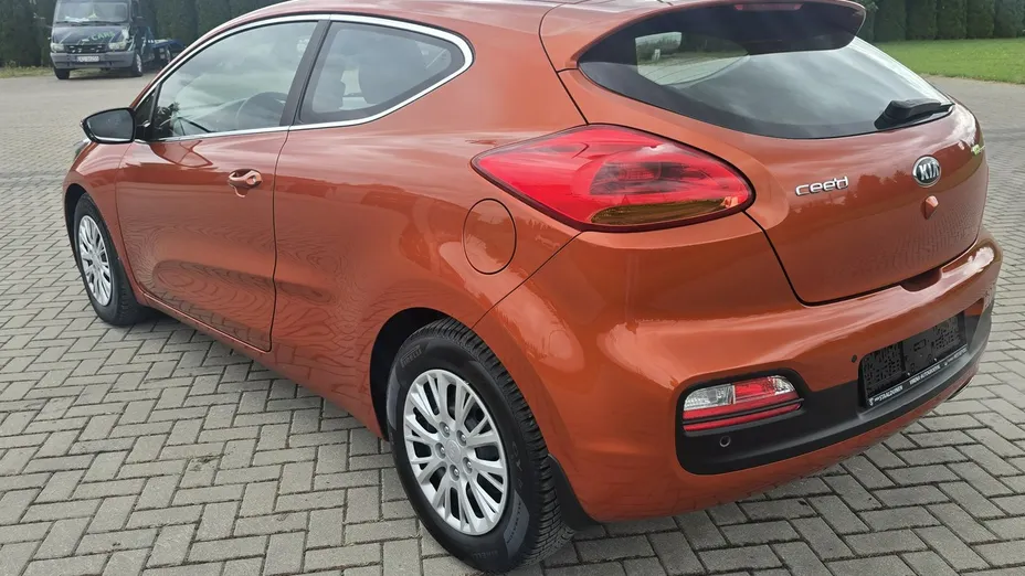 KIA ProCeed -