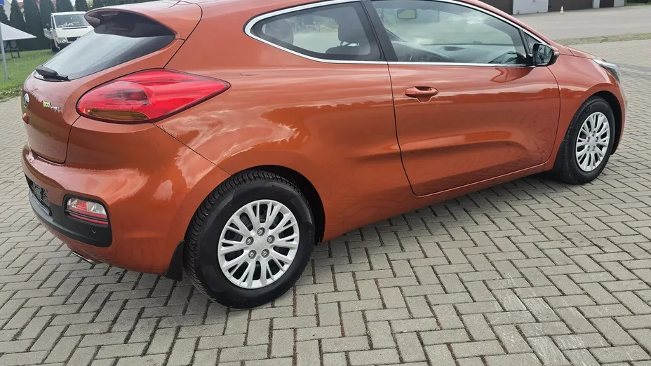 KIA ProCeed -