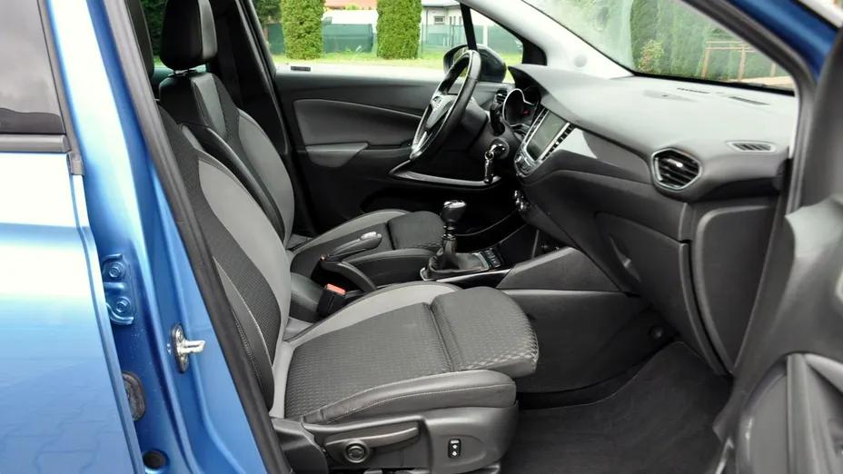 OPEL Crossland X -