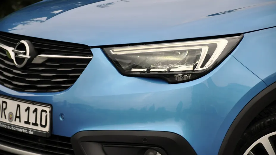 OPEL Crossland X -