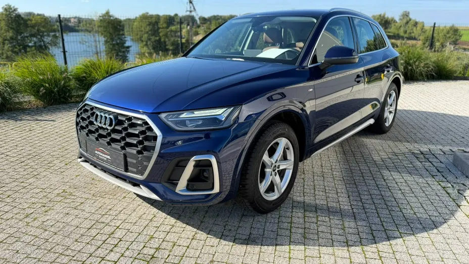 AUDI Q5 -