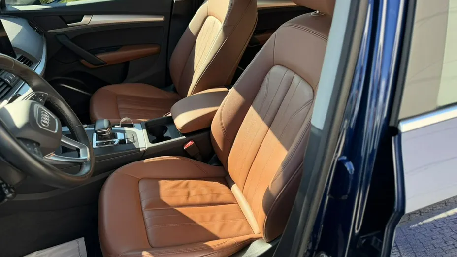 AUDI Q5 -
