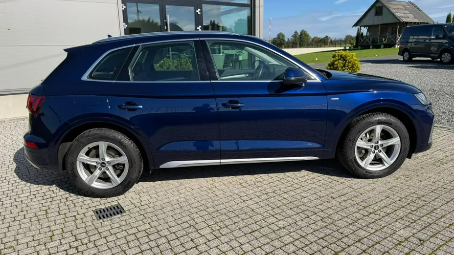AUDI Q5 -