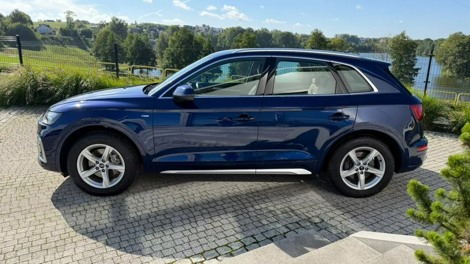 AUDI Q5 -