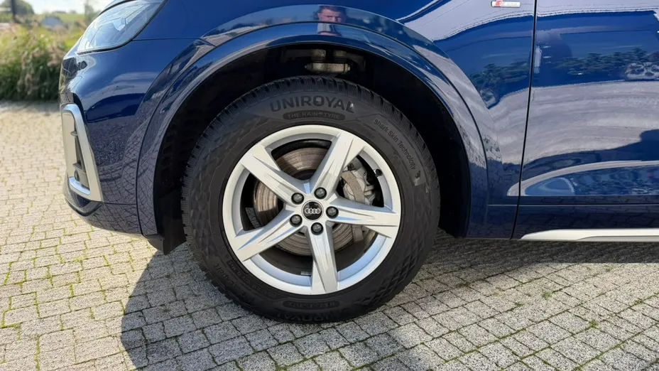 AUDI Q5 -