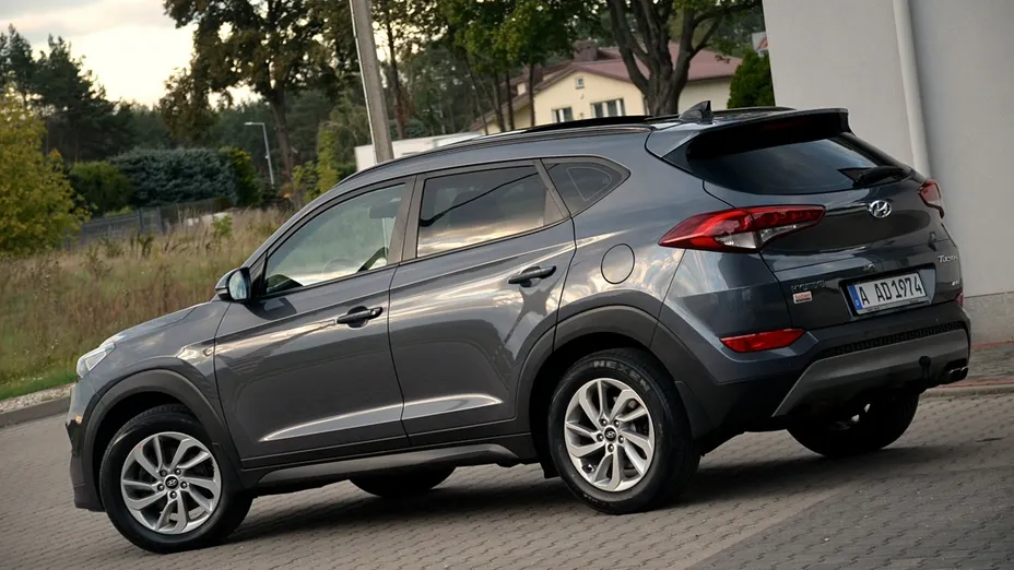 HYUNDAI Tucson -