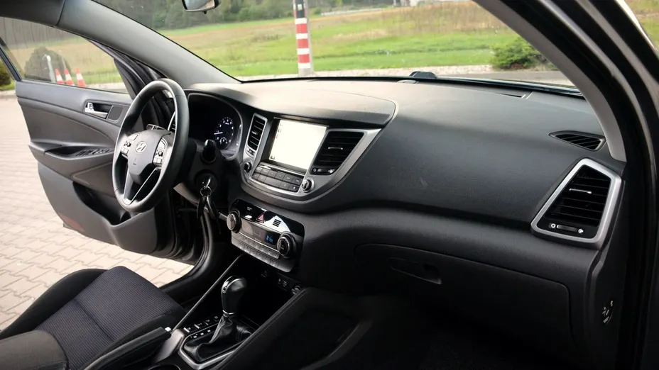 HYUNDAI Tucson -