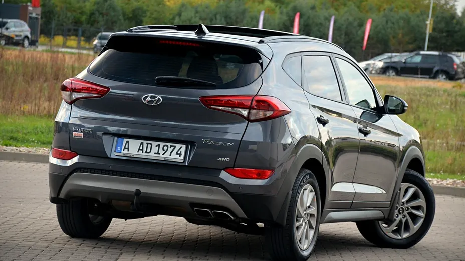 HYUNDAI Tucson -