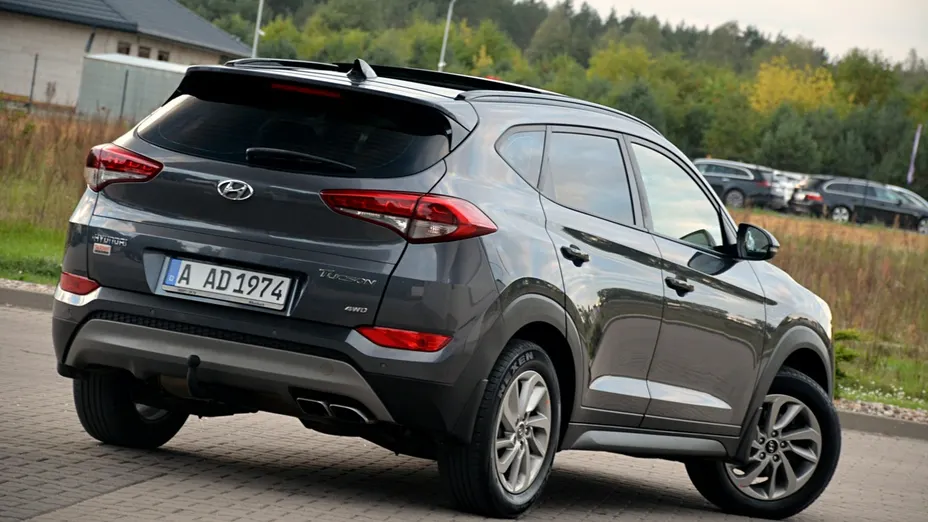 HYUNDAI Tucson -