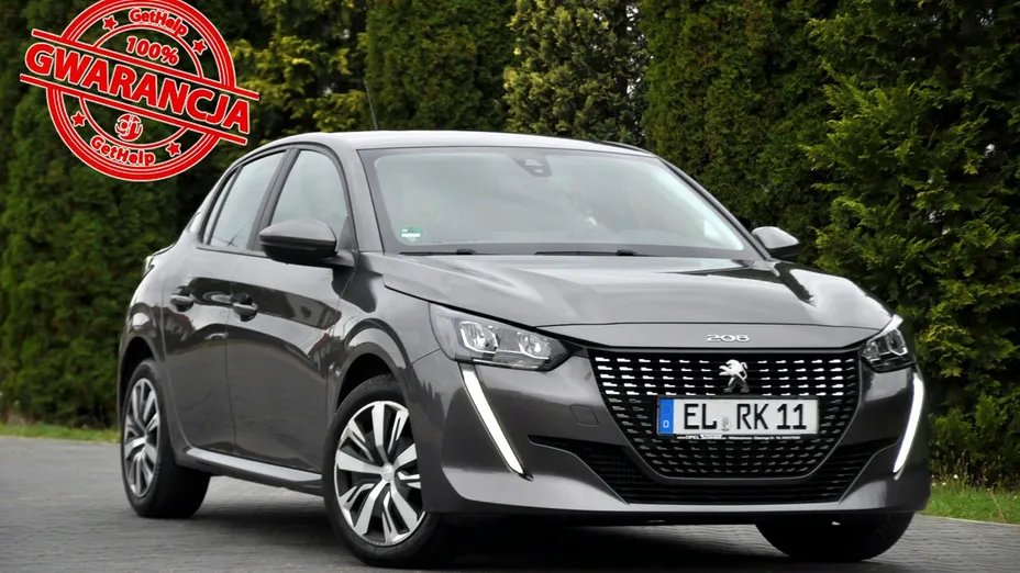 PEUGEOT 208 -