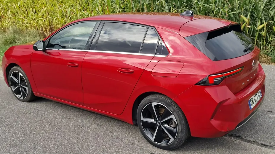 OPEL Astra -