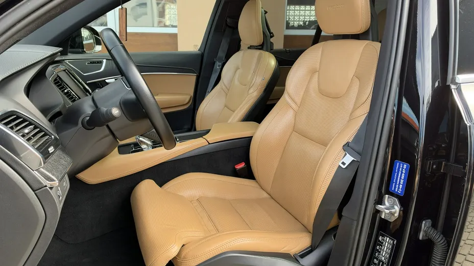 VOLVO XC90 -
