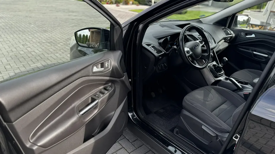 FORD Kuga -