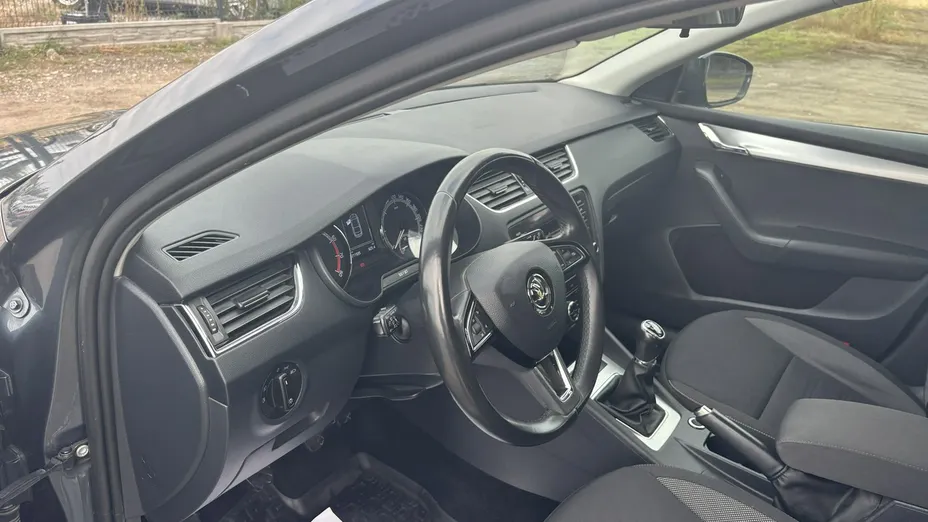 SKODA Octavia -