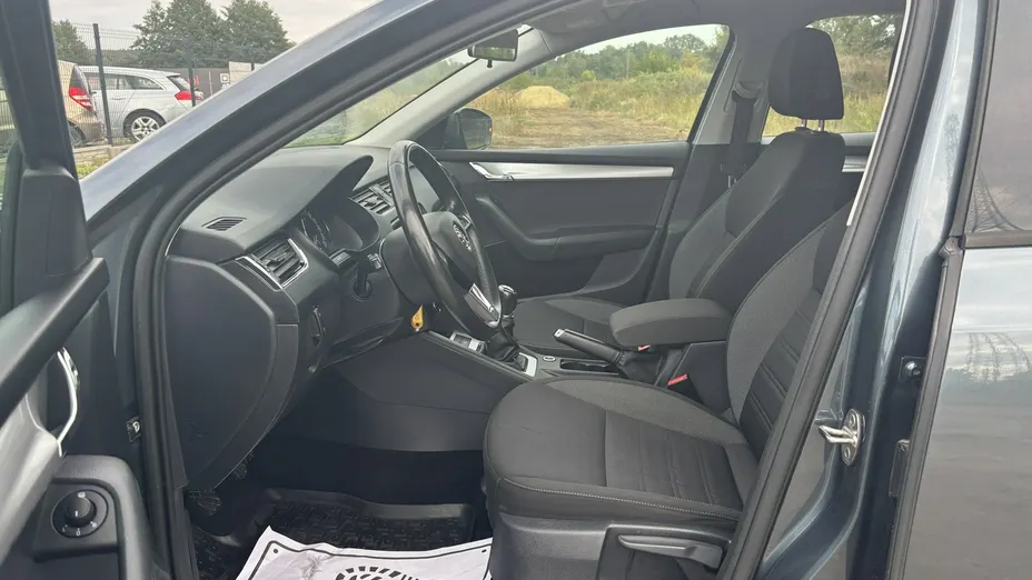 SKODA Octavia -