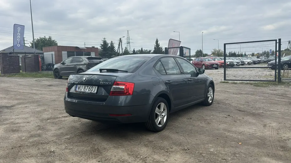 SKODA Octavia -