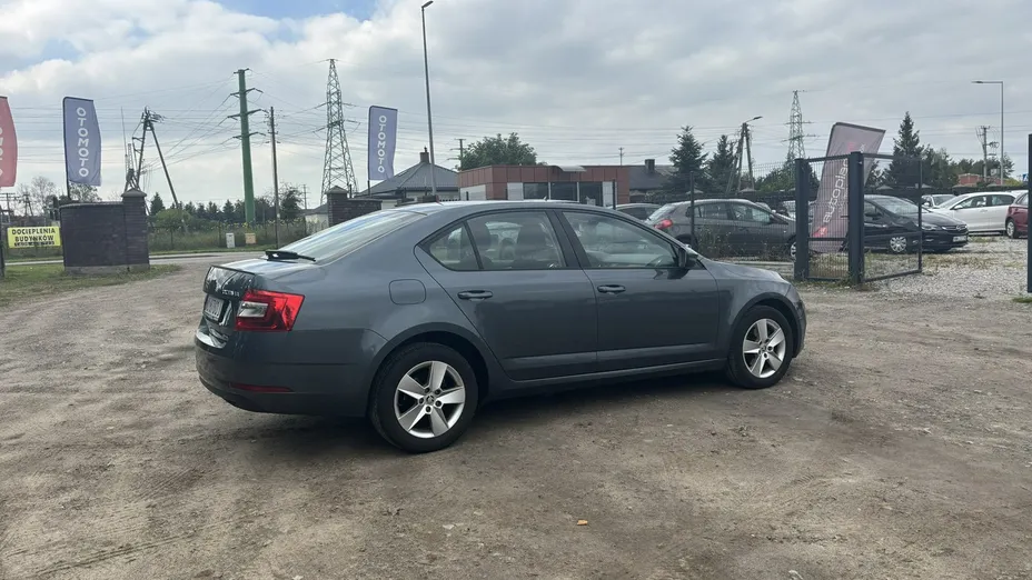 SKODA Octavia -