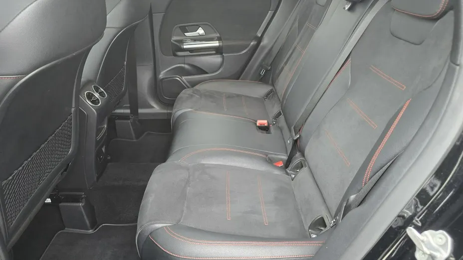 MERCEDES-BENZ GLA -