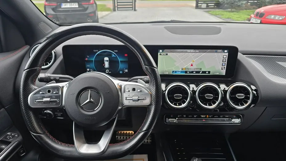 MERCEDES-BENZ GLA -